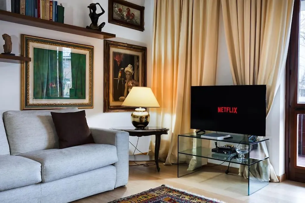 Apartment Fondazione Prada - Quadrilocale In Stile Classico Milan Italy